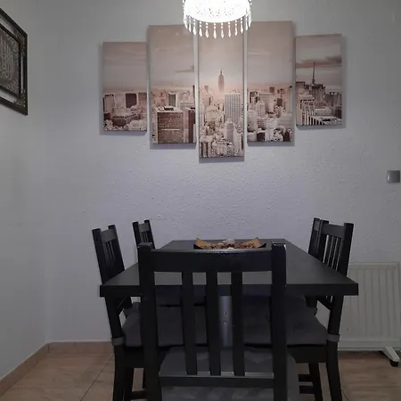 Sweet House Close To Airport Lejlighed